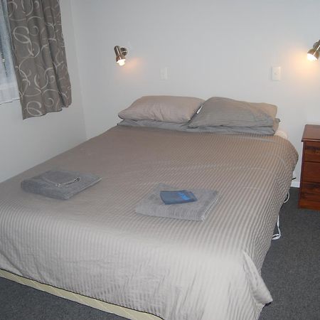 Ohakune Central Backpackers&Cabins Bagian luar foto