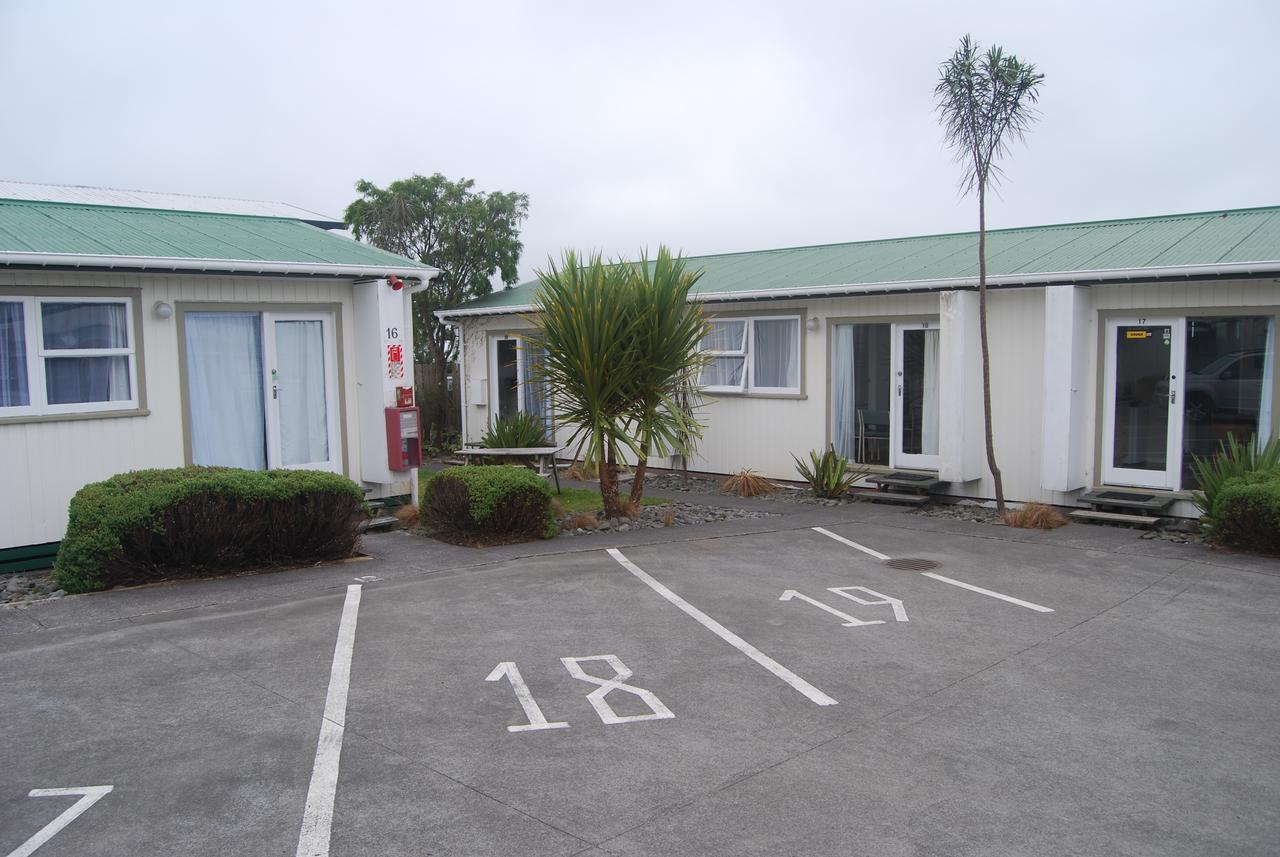 Ohakune Central Backpackers&Cabins Bagian luar foto